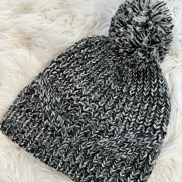 Rebecca Minkoff • Marled Grey Knitted Pom Pom Beanie - Picture 8 of 10